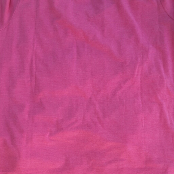 π LIPSTICK PINK TEE π - Picture 4 of 5