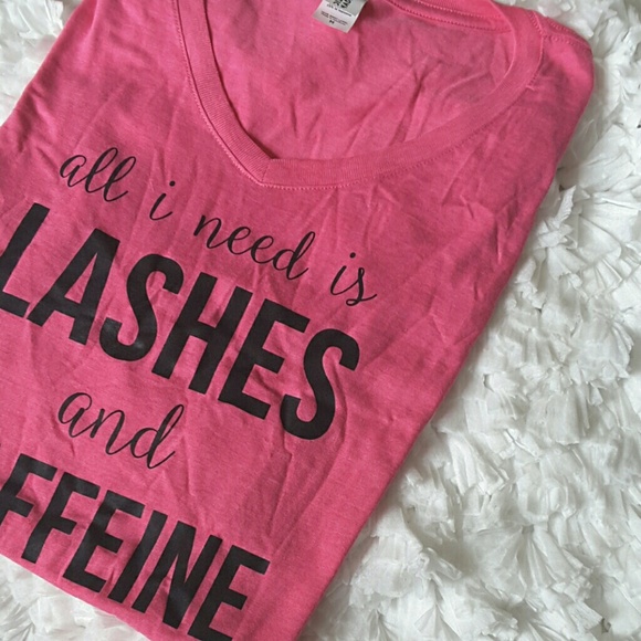 π LIPSTICK PINK TEE π - Picture 3 of 5