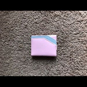 pink ipod nano holder