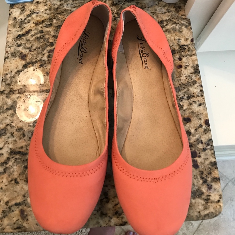 Lucky Emmie leather flats - brand new in box