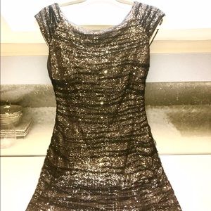 Cocktail dress with capped Sleeves