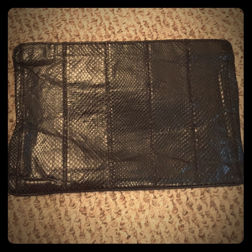 ❤️1970’s VINTAGE BLACK SNAKESKIN CLUTCH BAG