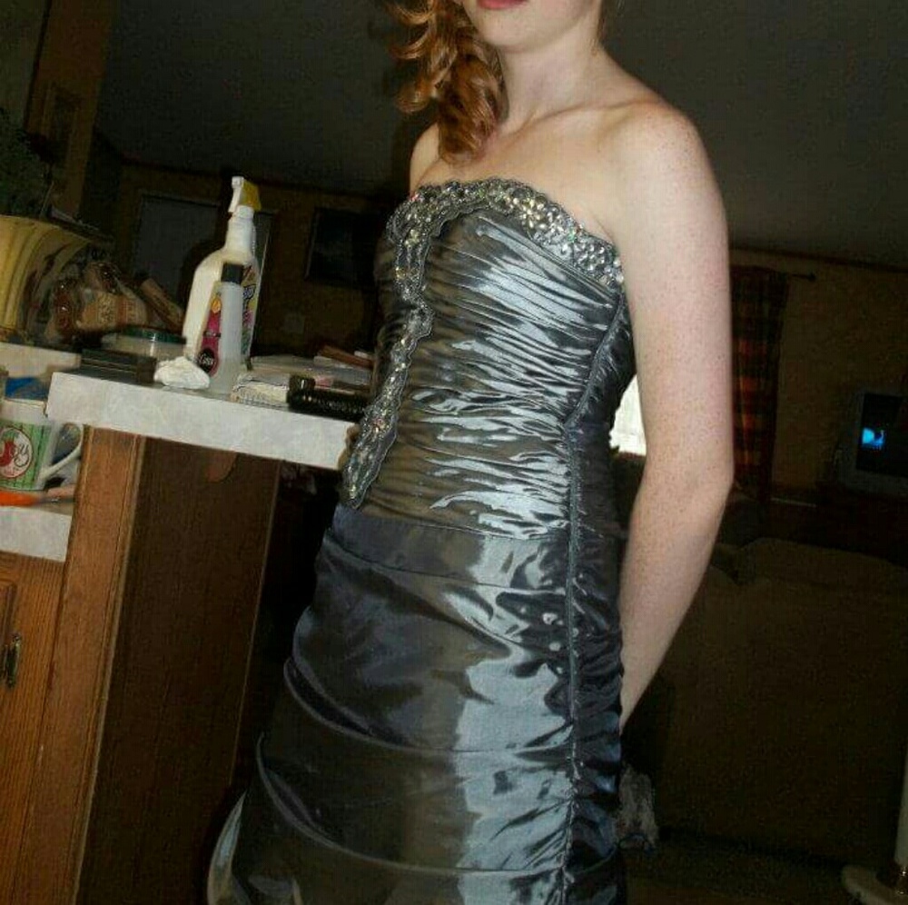 Strapless formal dress