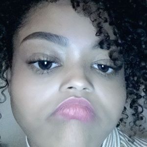 Meet your Posher, Brea