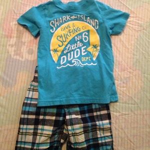 🎈Boys 3t Carter's outfit for $6🎈