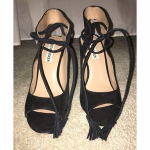 Steve Madden lace up/peeped toe booties