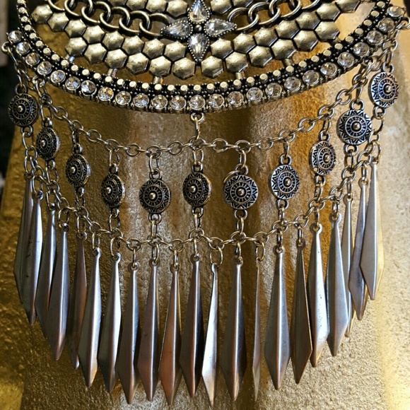 💋NWT Extravagant Boho Tribal necklace - Picture 3 of 5