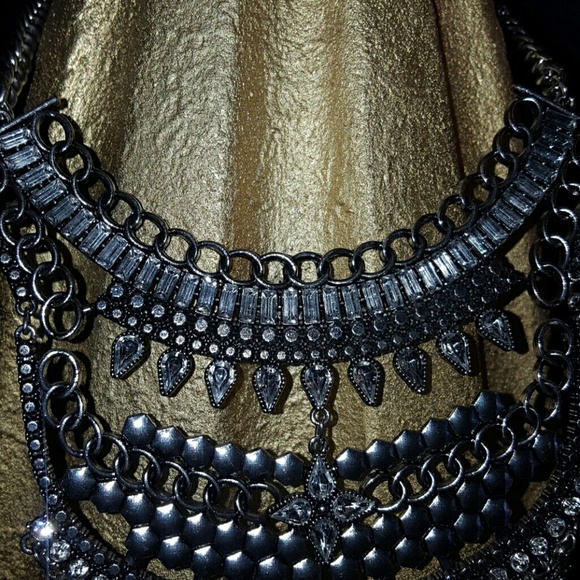 💋NWT Extravagant Boho Tribal necklace - Picture 5 of 5