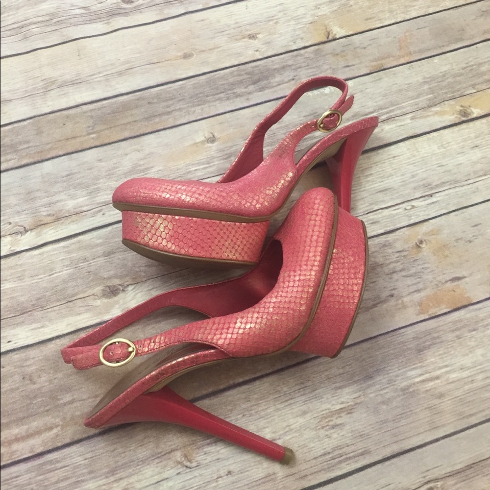 Guess by Marciano shiny coral strapped 6" pumps