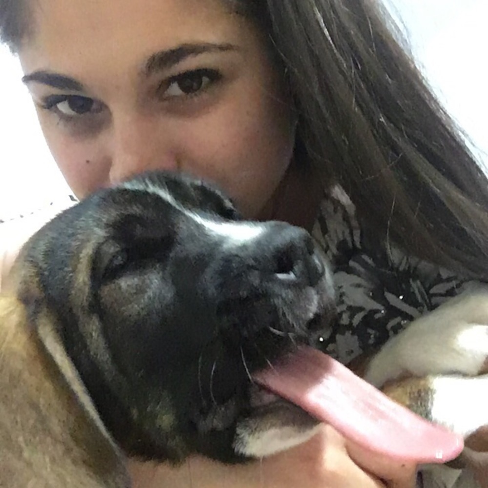 Meet your Posher, Cassandra