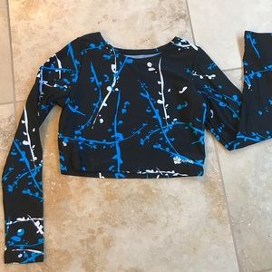 NWOT Hapari crop top long sleeve rash guard
