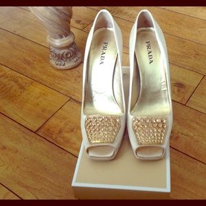 Prada shoes no box