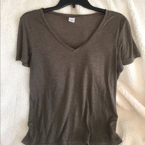 BP short sleeve gray v-neck