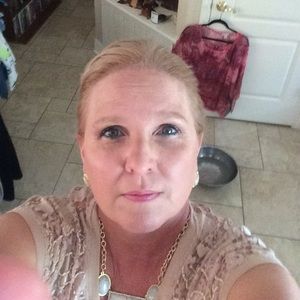 Meet your Posher, Teri