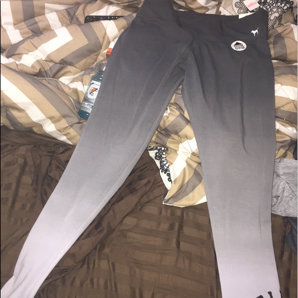 Pink leggings never worn