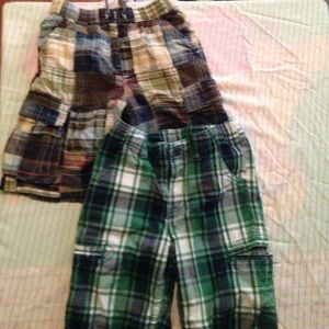 🎈(2) Pairs of shorts for $7🎈