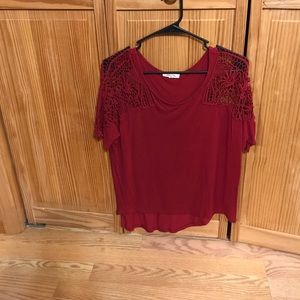 Maroon woman's tee