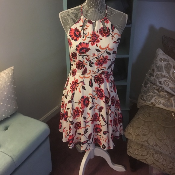 Express Dresses & Skirts - White floral dress