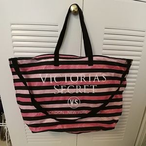 Victoria's Secret tote/weekender bag overnight bag