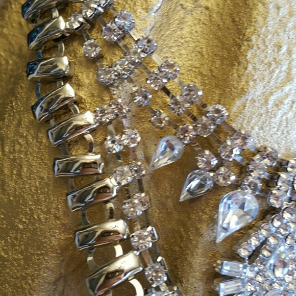 ❤NWT Extravagant Boho Tribal necklace - Picture 3 of 4