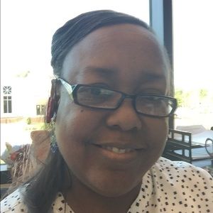 Meet your Posher, Pamela