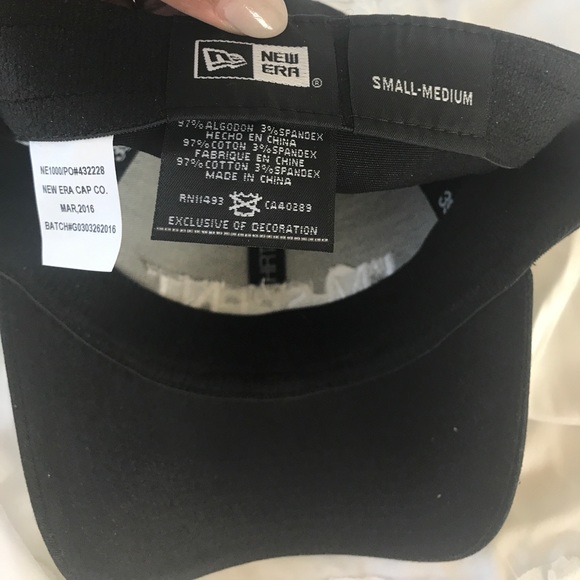 Hat - Picture 4 of 4