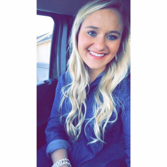 Meet your Posher, Karley - Picture 1 of 1