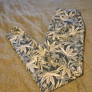 Floral print leggings! (More legging then jean)