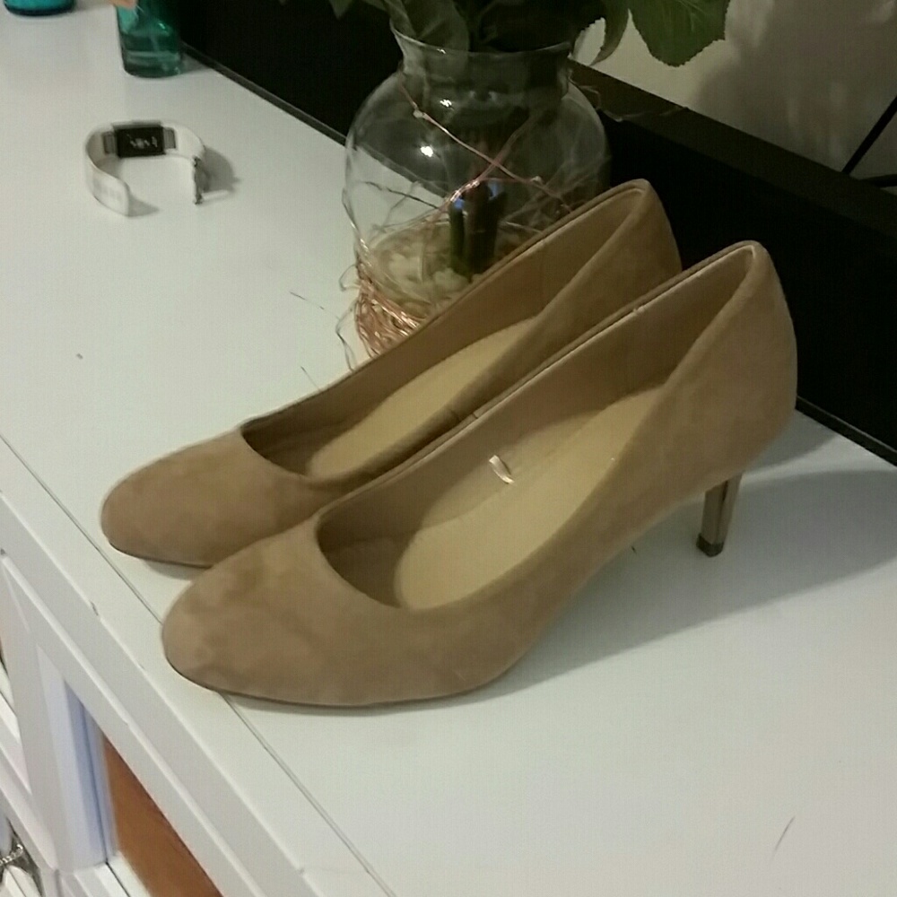 Forever 21 heels size 8 never worn
