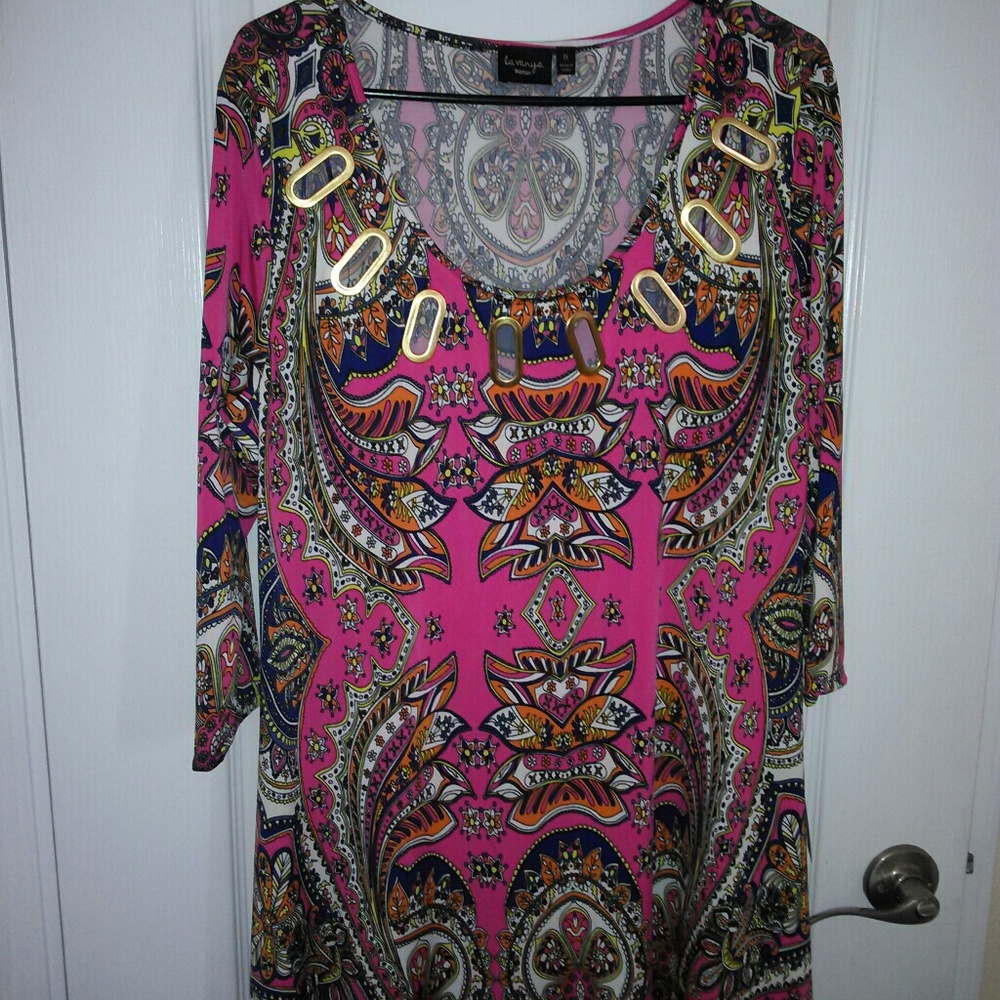 La Vonya Woman Top Boho Chic Grommets