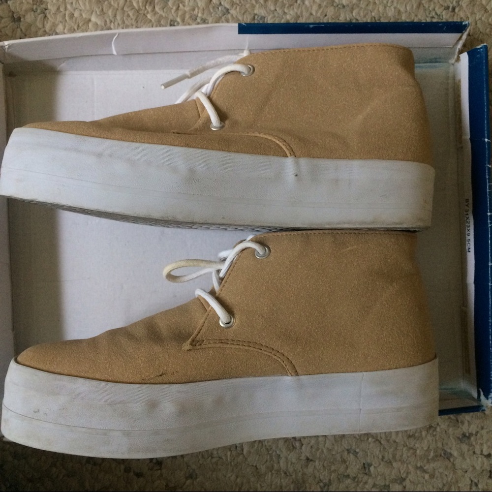 Thick sole sneakers