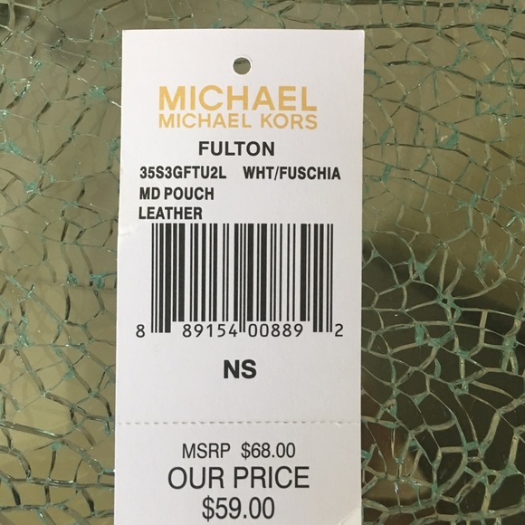 Michael Kors Fulton leather wristlet - Picture 5 of 5