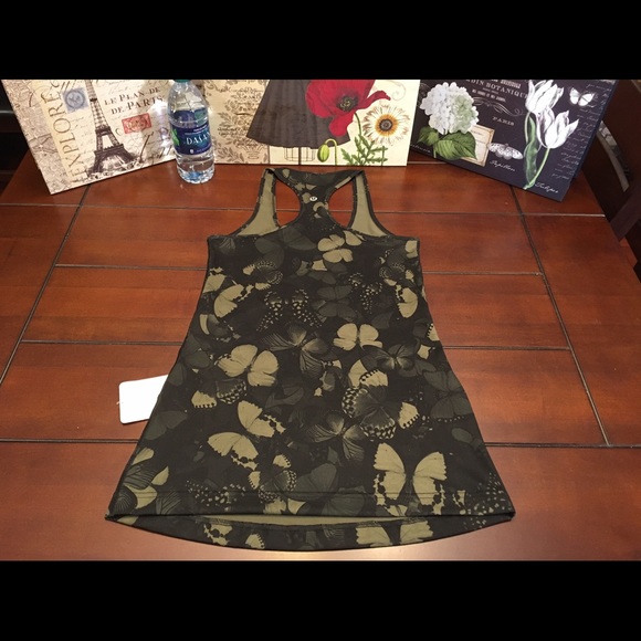 Lululemon Cool Racerback Tank-Butterfly Camo, Sz 6 - Picture 2 of 4