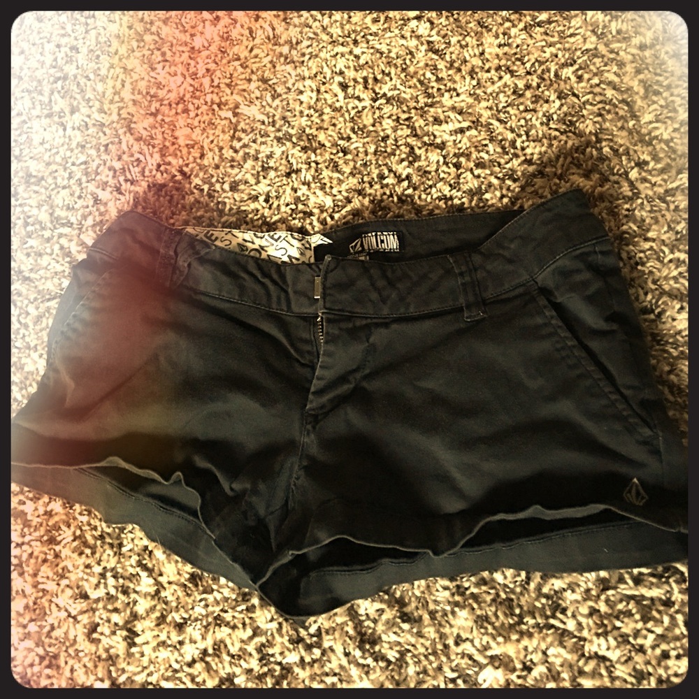 Volcom shorts