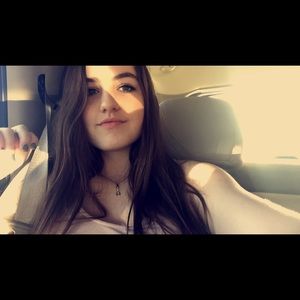 Meet your Posher, Carlee