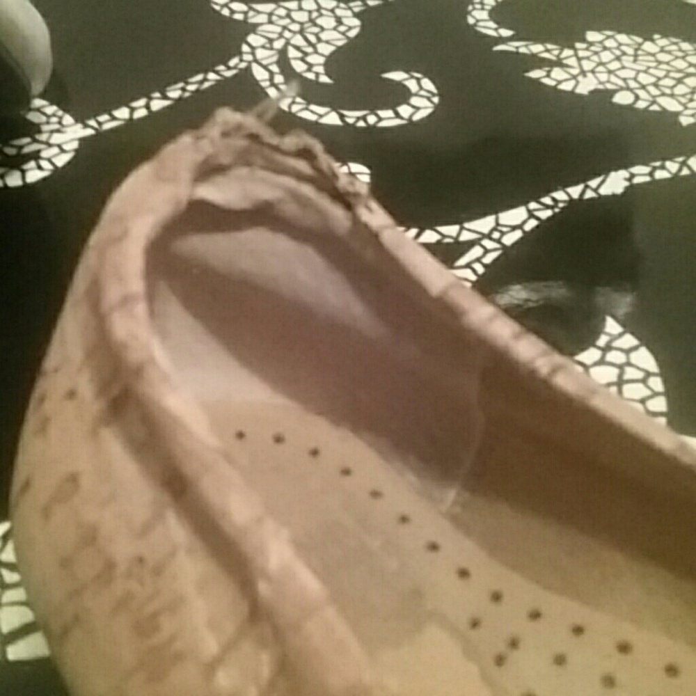 Shoes - Picture 2 of 3