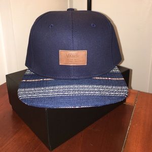 Vans navy SnapBack hat.