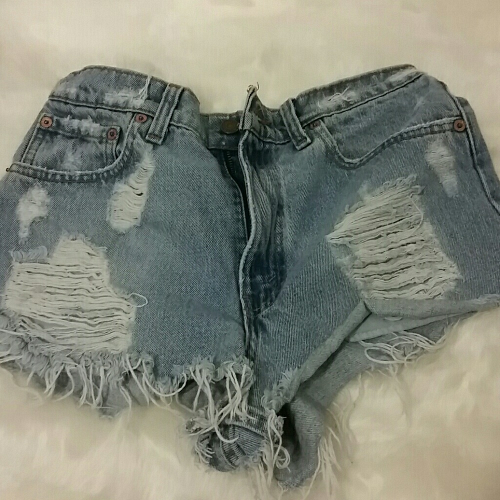 Levis vintage high rise shorts
