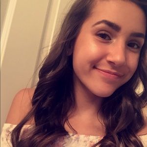 Meet your Posher, Abby