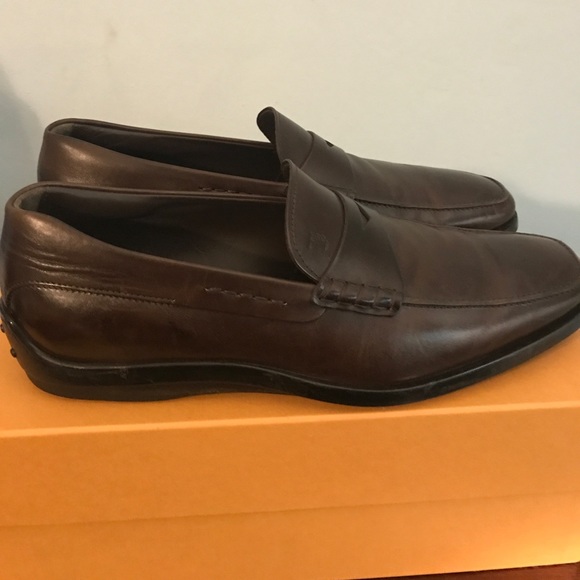 Tod\'s dark brown moc euro size 9 (I\'m 10.5 US) main image 5