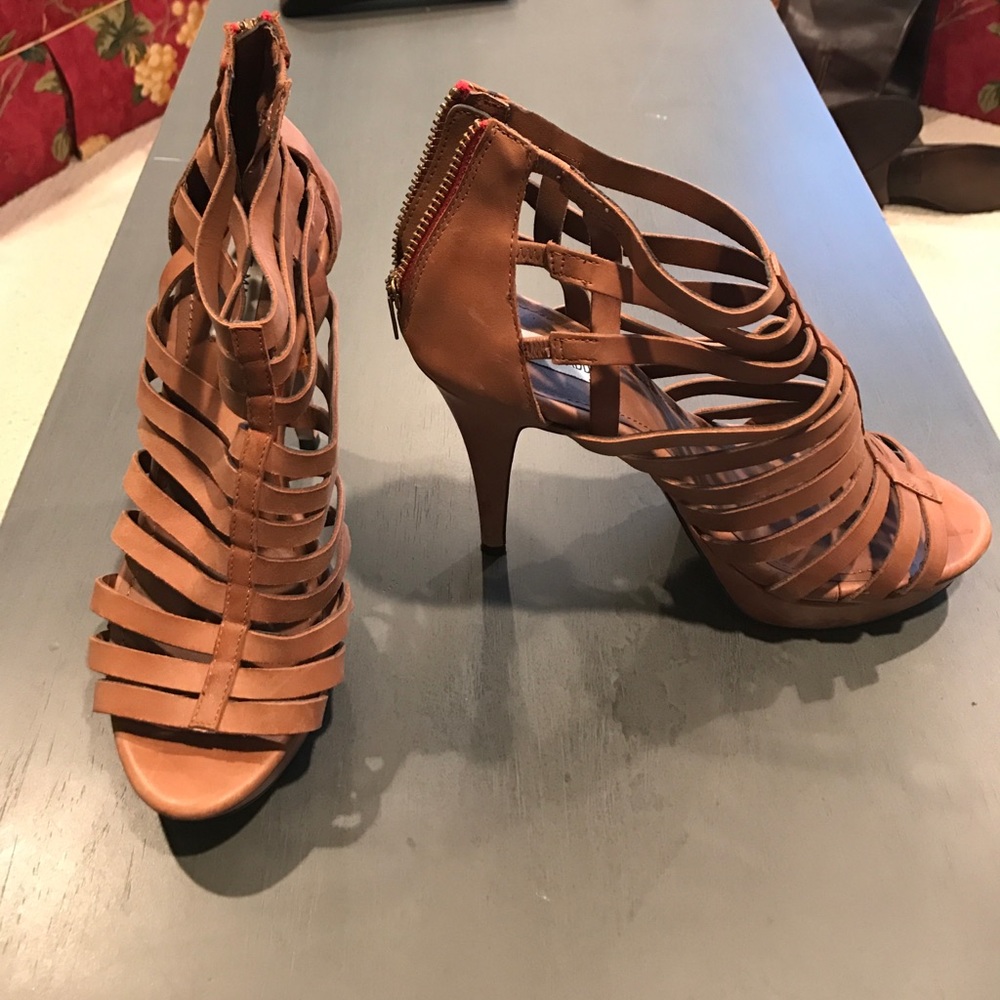 Steve Madden pumps