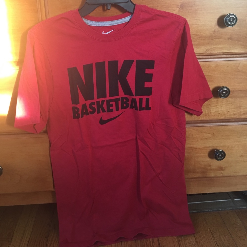 Mens Nike basketball shirt