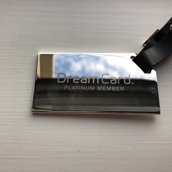 Foxwoods Resort & Casino Accessories Mirrored Dream Card Platinum