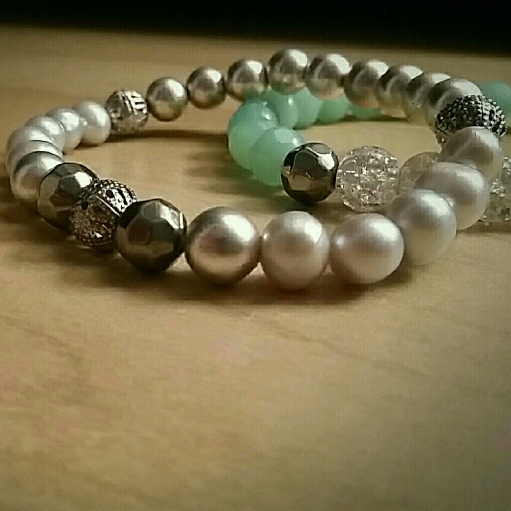 Silver and fresh water pearl bracelet