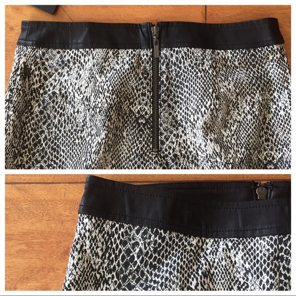 NWT GUESS Snakeskin Snake Pencil Bodycon Skirt - Picture 4 of 4