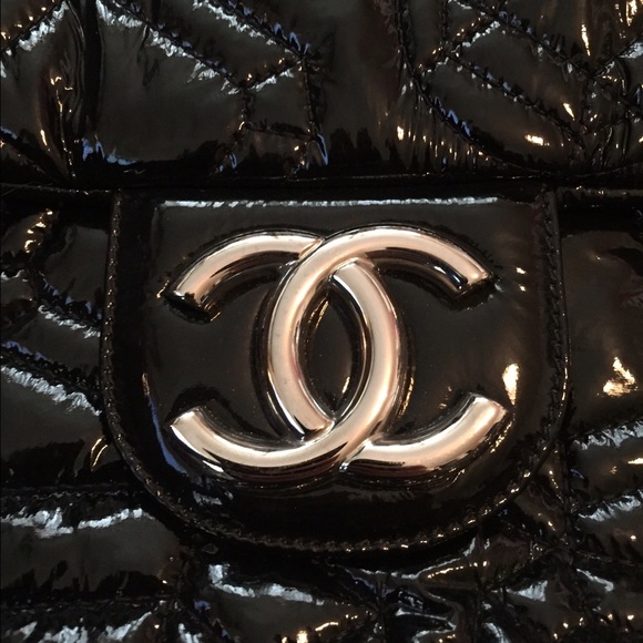 Chanel Patent Vinyl Graphic Edge Flap Shoulder Bag - Picture 3 of 7