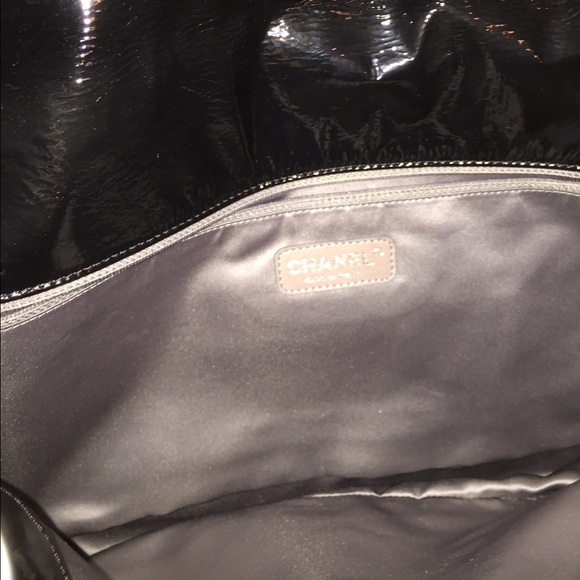 Chanel Patent Vinyl Graphic Edge Flap Shoulder Bag - Picture 7 of 7