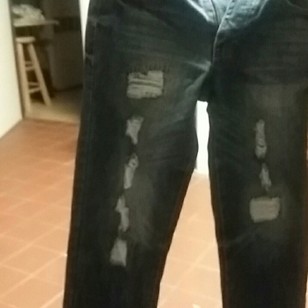 rip jeans .never worn no tags
