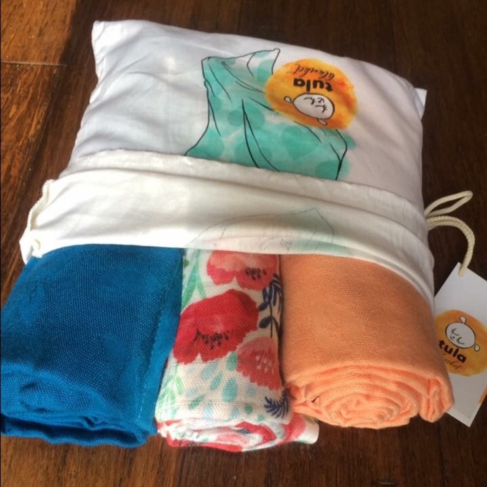Brand new Tula blankets