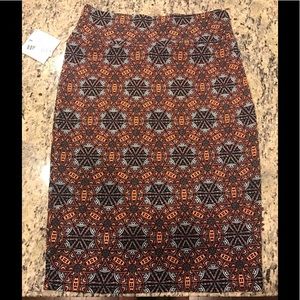 BNWT LULAROE CASSIE SKIRT SZ-L